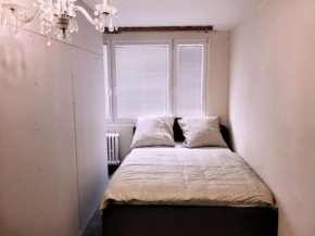 Green Park Prosek Shared Apartment 15 mins from center